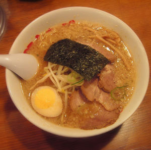 野方ホープ軒のチャーシュー麺(コンタ) 野方ホープ軒のチャーシュー麺(コンタ)