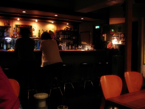 中央本町にあるBar（パワショ）
